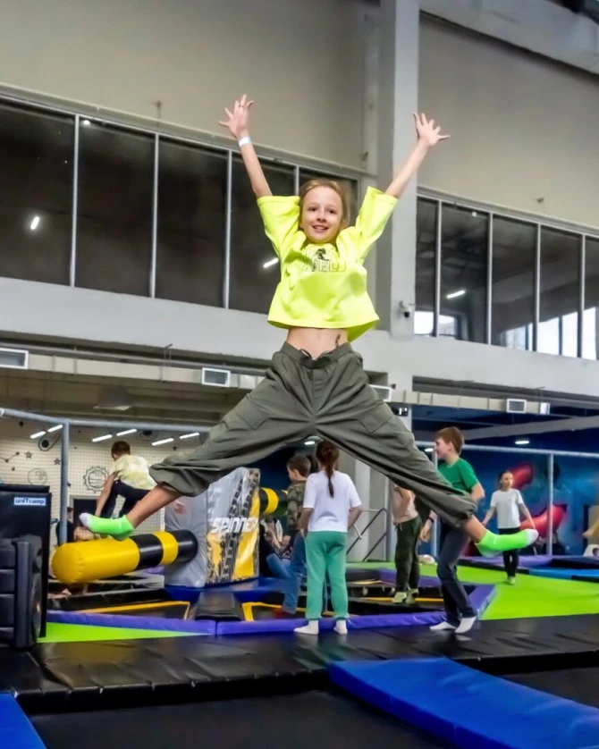 Прыжки на батуте